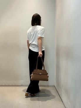 「CHARLES & KEITH（チャールズ & キース）のAubrielle オブリエル ベルトショルダーバッグ（トートバッグ、ブラウン系）」を使った、CHARLES & KEITHさん（レディース・160cm）の夏コーディネート