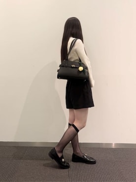 「CHARLES & KEITH（チャールズ & キース）のMarley マーリー メタリックアクセントローファー（ローファー、ブラック系）」を使った、CHARLES & KEITHさん（レディース・160cm）の春コーディネート