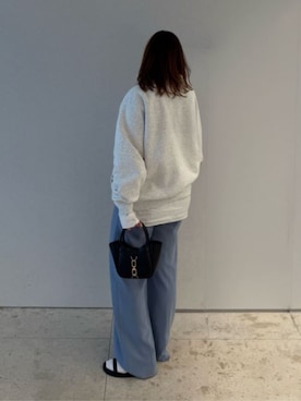 「CHARLES & KEITH（チャールズ & キース）のAgatha アガサ チェーンアクセントバケットバッグ（トートバッグ、ブラック系）」を使った、CHARLES & KEITHさん（レディース・160cm）の春コーディネート