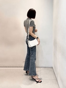 「CHARLES & KEITH（チャールズ & キース）のPhilomena クリンクルエフェクトチェーンストラップ クロスボディバッグ（ボディバッグ/ウエストポーチ、ベージュ系）」を使った、CHARLES & KEITHさん（レディース・160cm）の夏コーディネート