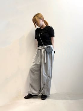 「CHARLES & KEITH（チャールズ & キース）のReese リース ボウ トップハンドル リスレット（財布、ブルー系）」を使った、CHARLES & KEITHさん（レディース・160cm）の夏コーディネート