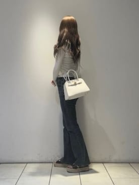 「CHARLES & KEITH（チャールズ & キース）のAubrielle オブリエル ベルトストラクチャー トートバッグ（トートバッグ、ベージュ系）」を使った、CHARLES & KEITHさん（レディース・160cm）の春コーディネート