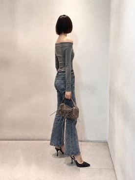 「CHARLES & KEITH（チャールズ & キース）のReese リース ルーシュド ボウ トップハンドルバッグ（ハンドバッグ、グレー系）」を使った、CHARLES & KEITHさん（レディース・160cm）の秋コーディネート