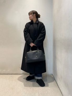 CHARLES & KEITHのボストンバッグを使った人気ファッション