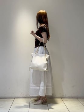 「CHARLES & KEITH（チャールズ & キース）のArya アリア ブレイドストラップダブルハンドルトートバッグ（ショルダーバッグ、ベージュ系）」を使った、CHARLES & KEITHさん（レディース・160cm）の夏コーディネート
