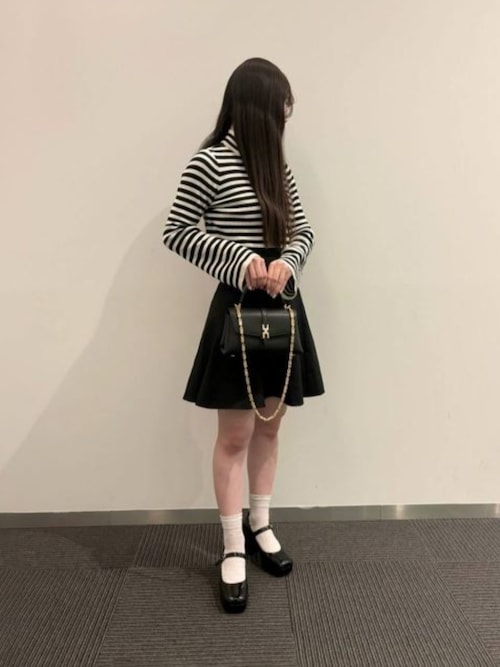 L*i様 d.i.a. メタリックベアトップ 黒と金 チェーンストラップ Adalyn アダリン メタリックバックル チェーンストラップ トップ