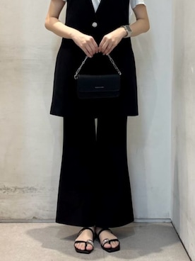 「CHARLES & KEITH（チャールズ & キース）のLane レーン ハンドルウォレット（財布、ブラック系）」を使った、CHARLES & KEITHさん（レディース・160cm）の春コーディネート
