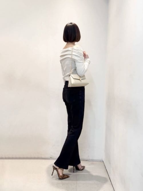Adalyn アダリン メタリックバックル チェーンストラップ トップ
