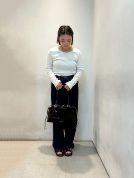 「CHARLES & KEITH（チャールズ & キース）のアイテム（トートバッグ）」を使った、CHARLES & KEITHさん（レディース・160cm）の夏コーディネート