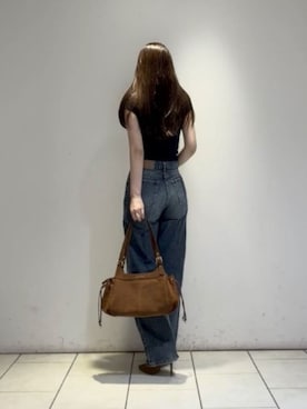 「CHARLES & KEITH（チャールズ & キース）のLillith リリス ドローストリング トートバッグ（トートバッグ、ブラウン系）」を使った、CHARLES & KEITHさん（レディース・160cm）の夏コーディネート