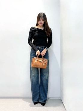 「CHARLES & KEITH（チャールズ & キース）のDelfina ミニデルフィナ ベルトトートバッグ（トートバッグ、ブラウン系）」を使った、CHARLES & KEITHさん（レディース・160cm）の春コーディネート