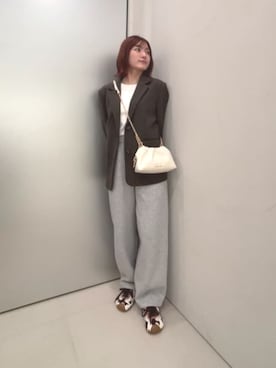 「CHARLES & KEITH（チャールズ & キース）のアイテム（スニーカー）」を使った、CHARLES & KEITHさん（レディース・160cm）の春コーディネート