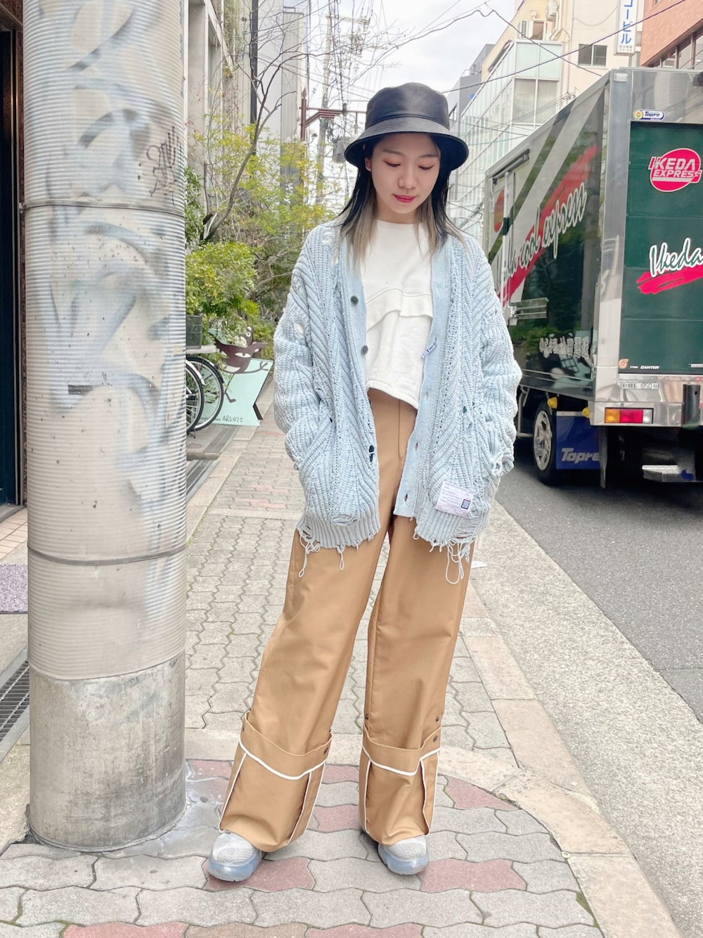 UN3D プリーツロンパース UN3D.（アンスリード）の「シアープリーツ