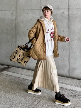 「ウィッグ」｜「アイテム（その他アウター）」を使った、IMOKOさん（レディース・170cm）の秋コーディネート
