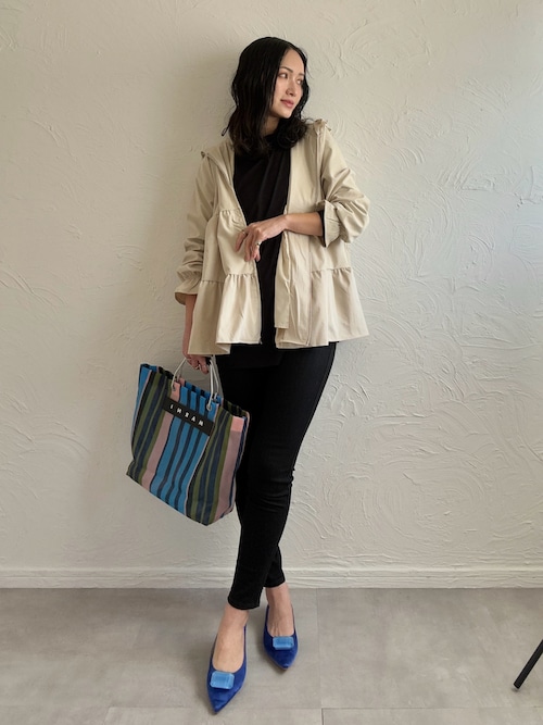 ポインテッドトゥ ビッグビジュー フラットパンプス（パンプス）｜Emma