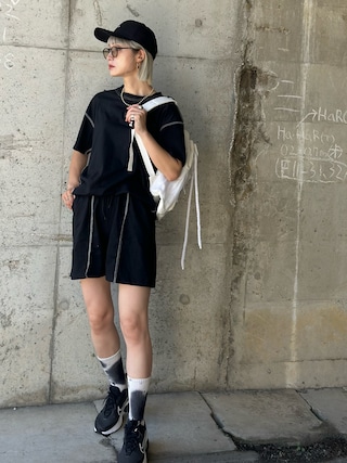 セットアップを使った「タイダイ柄」のレディース人気ファッション