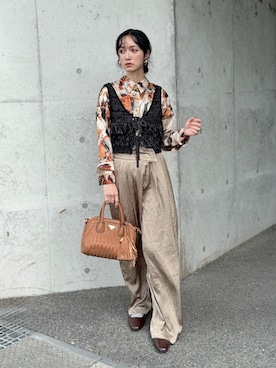 「アイテム（ヘアアクセサリー）」を使った、IMOKOさん（レディース・170cm）の秋コーディネート
