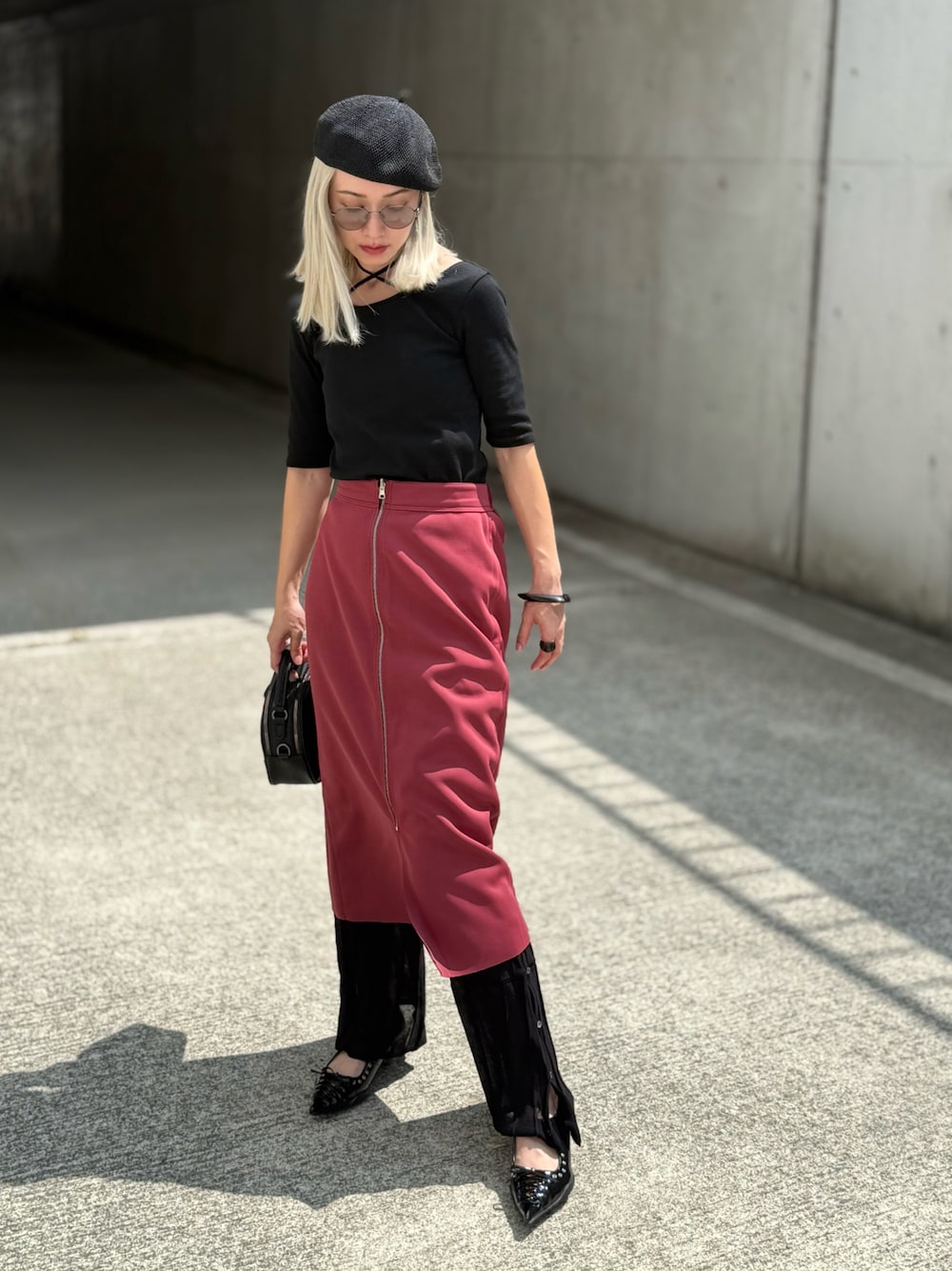 「秋服準備はじめました、タイトスカート、レイヤードスタイル、フレアパンツ、プチプラ、プチプラコーデ、高身長女子、モード、パンプス、ベレー帽、ウィッグ、おでかけコーデ、休日スタイル、リバーシブル、しまむら」｜「PRANK PROJECTの【2025 Summer Pre-Order】マルチウェイレイヤードニットパンツ / Multiway Layered Knit Pants（その他パンツ、ブラック系）」を使った、IMOKOさん（骨格ストレート・レディース・170cm）の秋コーディネートの1枚目の写真