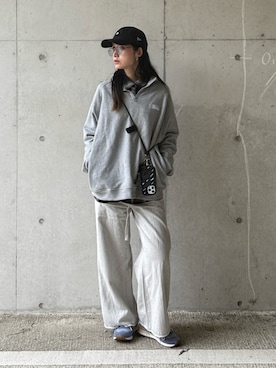 「アイテム（PC・スマホグッズ/家電）」を使った、IMOKOさん（レディース・170cm）の秋コーディネート