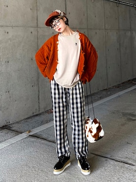 「emi+（エミプラス）のアイテム（パンツ）」を使った、IMOKOさん（レディース・170cm）の秋コーディネート