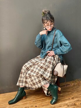 「アイテム（スウェット）」を使った、IMOKOさん（レディース・170cm）の秋コーディネート