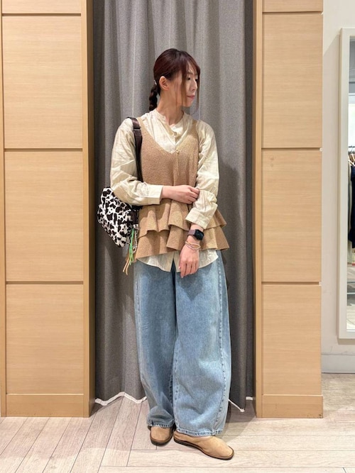 JOHN ブラウス　即完売商品　litmus セール】 〈手洗い可能〉ウール混 スタンドカラー 袖 シャーリング