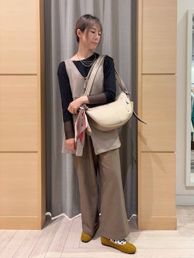 「アイテム（ストール/ショール）」を使った、でちさん（レディース・165cm）の秋コーディネート