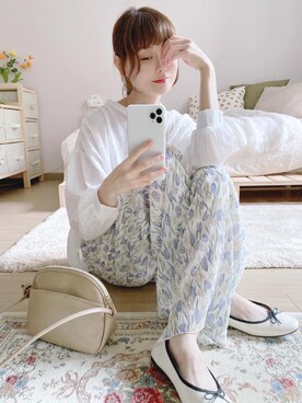 「休闲」｜「アイテム（雑貨/ホビー）」を使った、喵喵小桃さん（レディース・160cm）の秋コーディネート