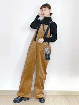 「休闲」｜「アイテム（サロペット/オーバーオール）」を使った、喵喵小桃さん（レディース・160cm）の冬コーディネート
