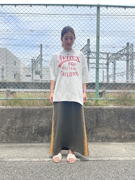 「AVIREX（アヴィレックス）の≪直営店限定≫PRODUCT DYEING VINTAGE T-SHIRT/ プロダクトダイヴィンテージＴシャツ（Tシャツ/カットソー、グレー系）」を使った、浅野ゆきさん（レディース・158cm）の夏コーディネート