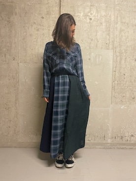 「AVIREX（アヴィレックス）の《REBUILD COLLECTION》INDIGO CHECK SHIRT/ インディゴチェックシャツ（シャツ/ブラウス、グリーン系）」を使った、浅野ゆきさん（レディース・158cm）の夏コーディネート