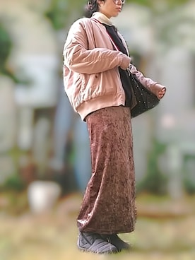「アイテム（MA-1、ピンク系）」を使った、 yuriさん（レディース・159cm）の冬コーディネート