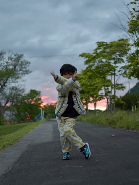 「MARKEY'S（マーキーズ）の総柄フリースジャケット（ブルゾン、イエロー系）」を使った、▷ fuu ◁さん（キッズ・110cm）の夏コーディネート