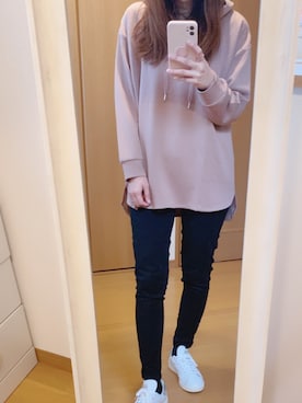 「スタンスミス」｜「アイテム（PC・スマホグッズ/家電）」を使った、９６３２さん（レディース・159cm）の秋コーディネート
