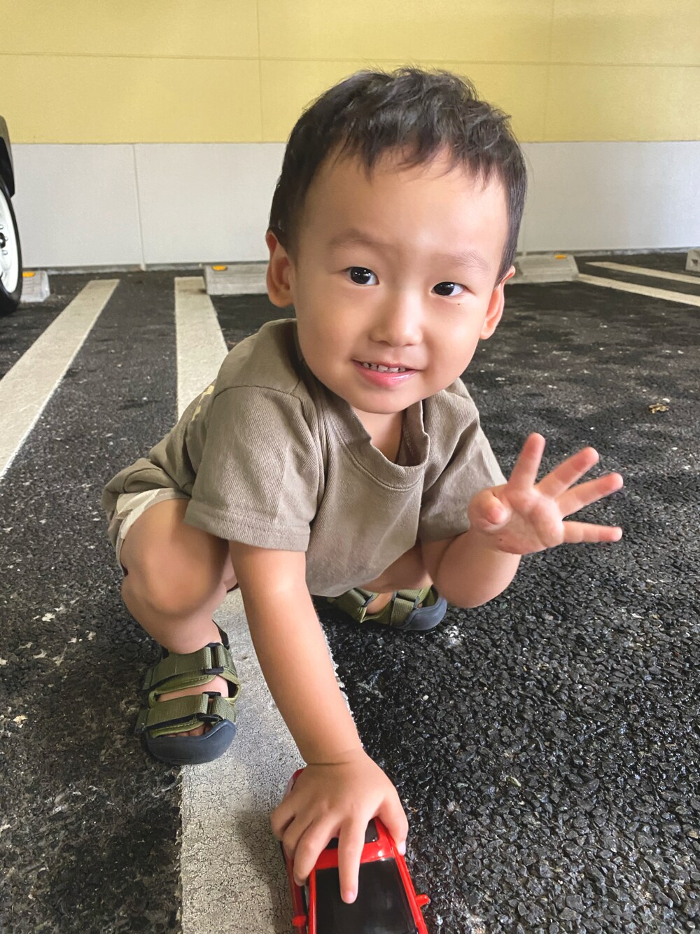 「おとこのこ、2歳5ヶ月、保育園コーデ、ママ＆息子」｜「Auntie Rosa Holidayの【Holiday】KIDS MIAMI TEE（Tシャツ/カットソー、グリーン系）」を使った、pooh❁¨̮sukeさん（キッズ・90cm）の夏コーディネートの1枚目の写真
