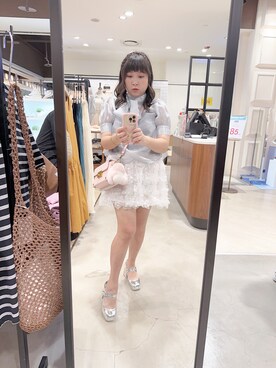 韋耀婷Pinky小兔喵さんのコーディネート