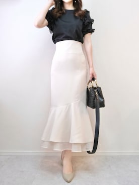 「SAISON DE PAPILLON（セゾンドパピヨン）の【2026SS新作】レーディス 裾フリル アシンメトリー 二段フリル スカート ハイウエスト スタイルアップ（スカート、ベージュ系）」を使った、saisondepapillon_officialさん（レディース・170cm）の夏コーディネート