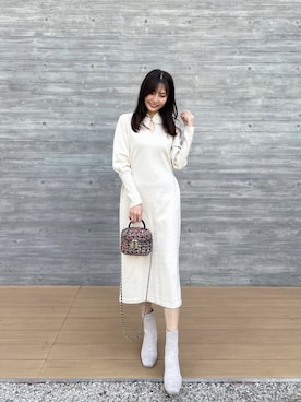 「アイテム（ワンピース/ドレス、ベージュ系）」を使った、saisondepapillon_officialさん（レディース・168cm）の冬コーディネート