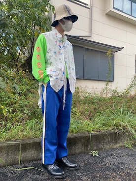 「ネオンイエロー」｜「アイテム（帽子）」を使った、れさん（メンズ・172cm）の秋コーディネート