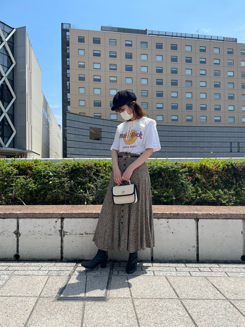 「夏コーデ、休日コーデ、オトナカワイイ、今日のコーデ、きれいめカジュアル、大人かわいい、スカートスタイル、プチプラコーデ、いいね、save、フォローお願いします🤑、おしゃれさんと繋がりたい、春コーデ、お洒落さんとつながりたい、ロングスカート、ハードロックカフェ、hardrockcafe」｜「SPINNS USEDのアイテム（スカート、ブラウン系）」を使った、ノンさん（レディース・159cm）の夏コーディネートの1枚目の写真