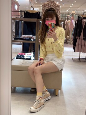 「CONVERSE ALL STAR（コンバースオールスター）のアイテム（シューズ、ベージュ系）」を使った、dolla さん（レディース・160cm）の秋コーディネート