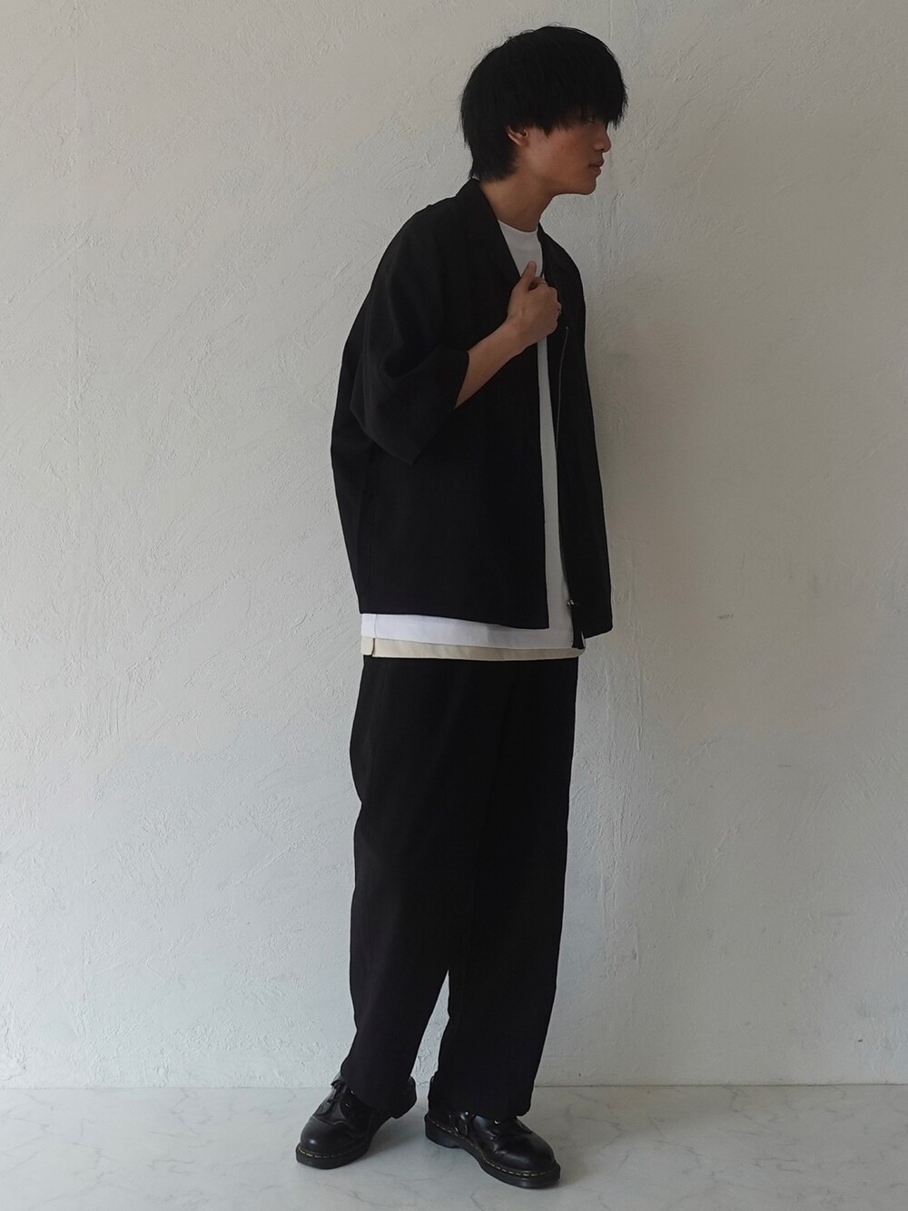 「LIDNMのLAYERED TANK TOP（タンクトップ、ベージュ系）」を使った、xMe1x / めいさん（メンズ・177cm）の夏コーディネートの1枚目の写真