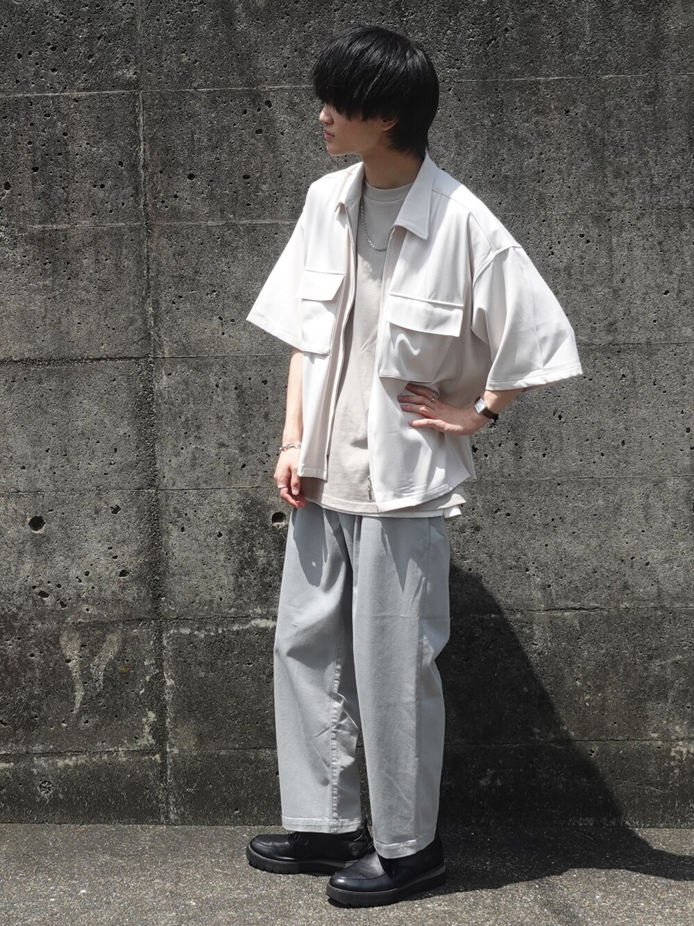 「LIDNMのMVS LAYERED TANK TOP（タンクトップ、ホワイト系）」を使った、xMe1x / めいさん（メンズ・177cm）の夏コーディネートの1枚目の写真