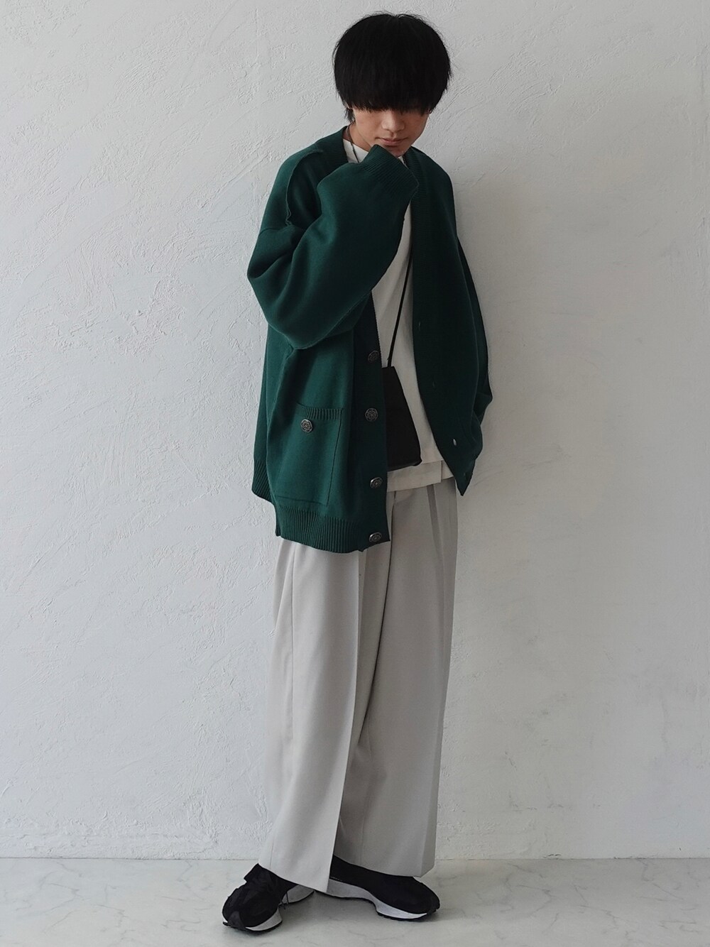 「LIDNMのLAYERED TANK TOP（タンクトップ、ホワイト系）」を使った、xMe1x / めいさん（メンズ・177cm）の冬コーディネートの1枚目の写真