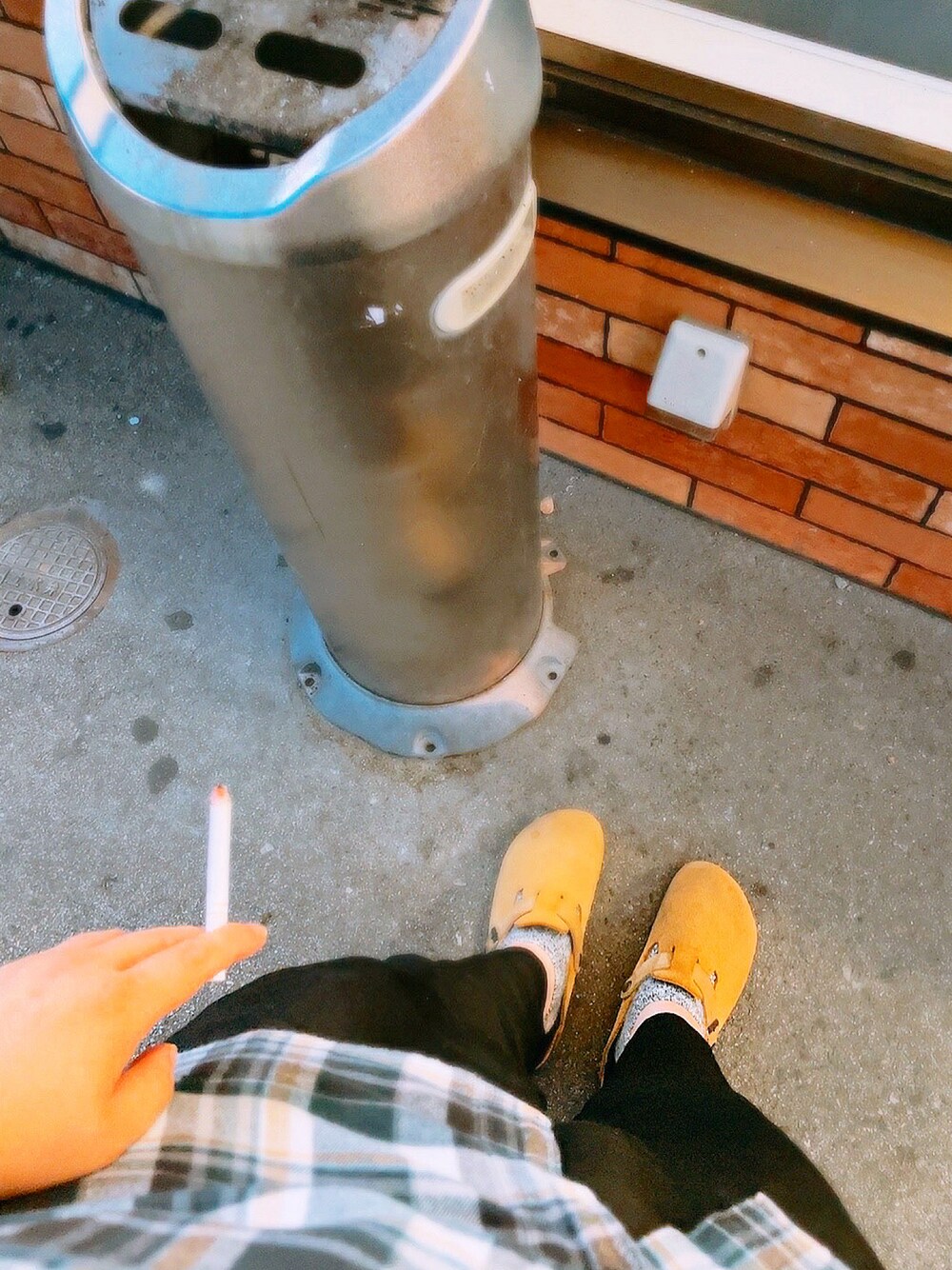 「BIRKENSTOCKのBIRKENSTOCK/ビルケンシュトック　BOSTON SFB ボストンソフトフットベッド（サンダル、ブラウン系）」を使った、ｓａｙａさん（レディース・157cm）の秋コーディネートの1枚目の写真