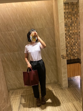 「PAZZO（パッゾ）のアイテム（Tシャツ/カットソー）」を使った、川崎雨さん（レディース・165cm）の秋コーディネート