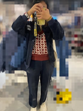 「無印良品（ムジルシリョウヒン）のアイテム（チノパンツ、ブルー系）」を使った、川崎雨さん（レディース・165cm）の冬コーディネート