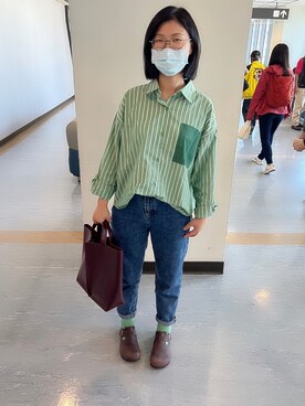 「QUEEN SHOP（クイーンショップ）のアイテム（シャツ/ブラウス、グリーン系）」を使った、川崎雨さん（レディース・165cm）の秋コーディネート