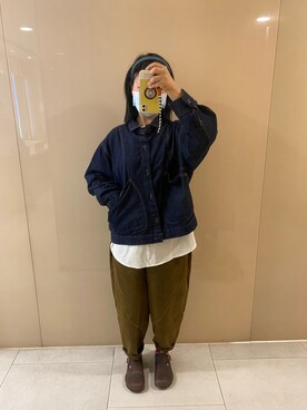 「小我私服のアイテム（デニムジャケット、ブルー系）」を使った、川崎雨さん（レディース・165cm）の冬コーディネート