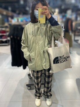 「cumulus shopのアイテム（パンツ、ブラック系）」を使った、川崎雨さん（レディース・165cm）の冬コーディネート